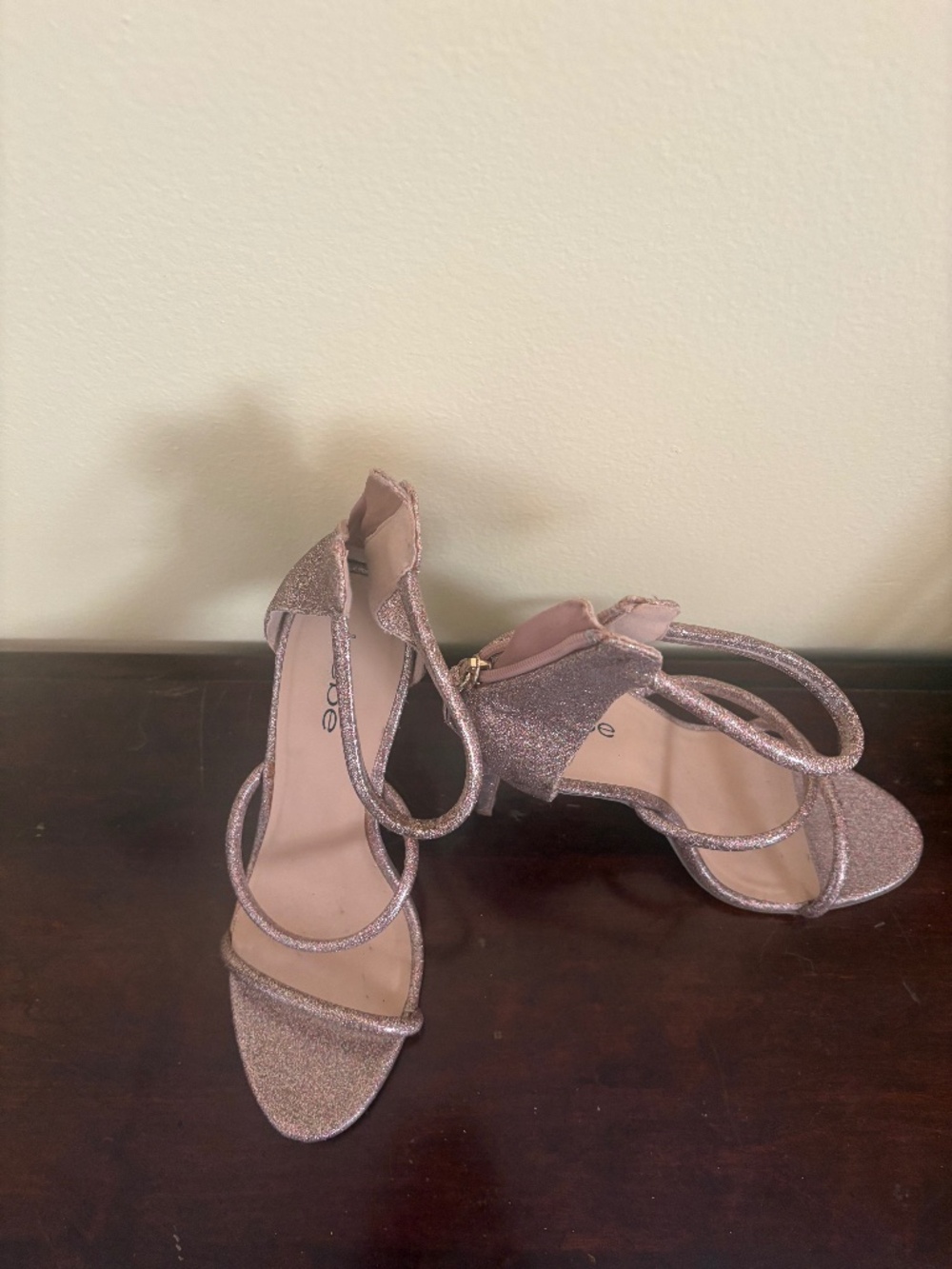 Bebe champagne glitter strappy heels sz 8